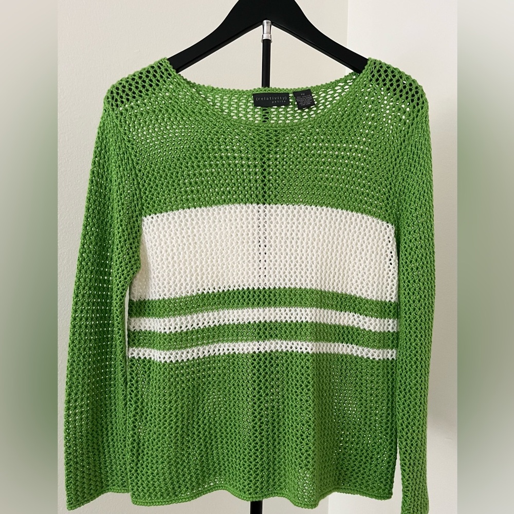 Relativity Open Weave Green and White Crew Neck Sweater